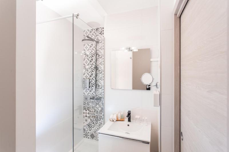 Standard Room image 1