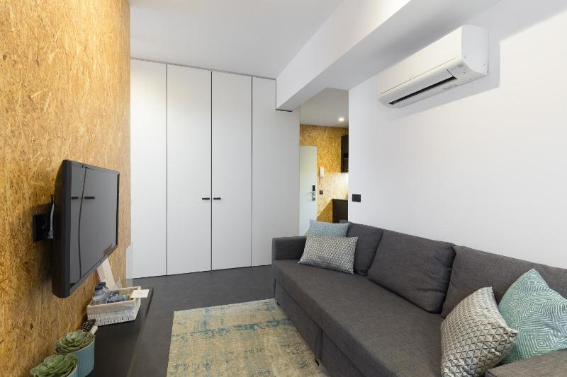 One-Bedroom Apartment image 1