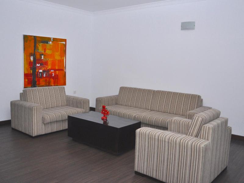 Laa Adams - The Luxurious Living - image 21
