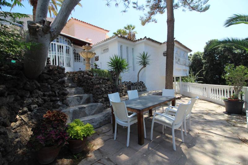 Two-Bedroom House image 1
