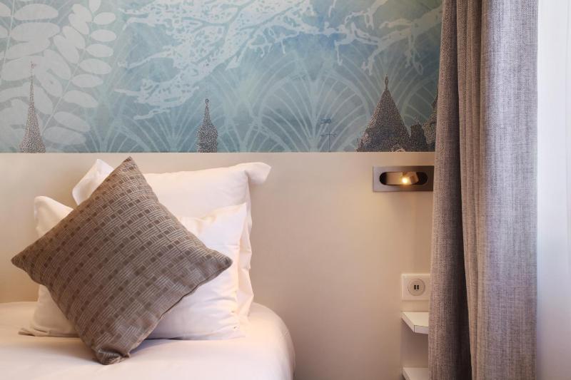 Comfort Queen Room image 2