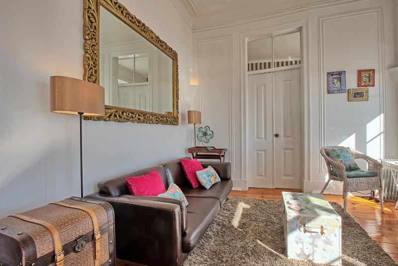 Six-Bedroom Apartment with River View image 4