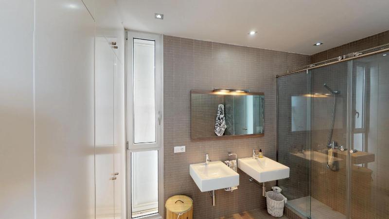 Luxury BKM in Playa del Duque - image 16