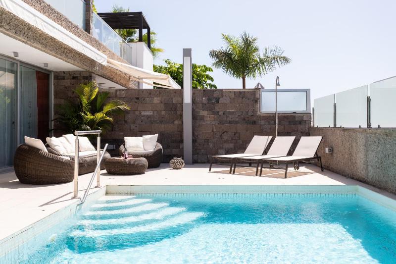 Luxury BKM in Playa del Duque - image 25