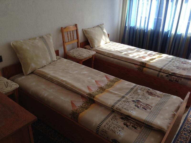 Double Room with Shared Bathroom image 4