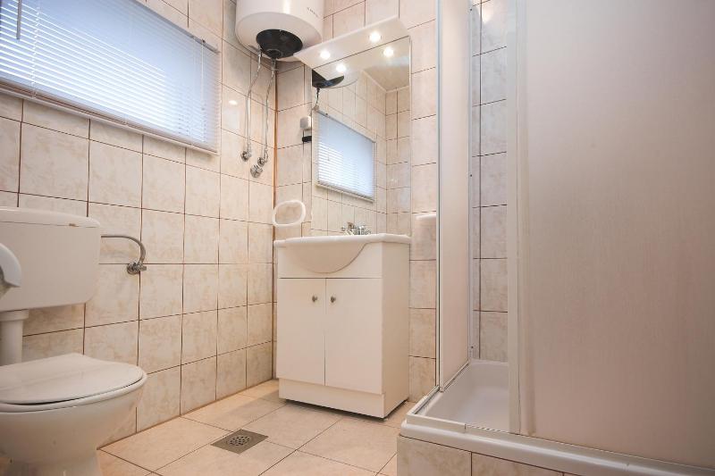 One-Bedroom Apartment - Annex image 3
