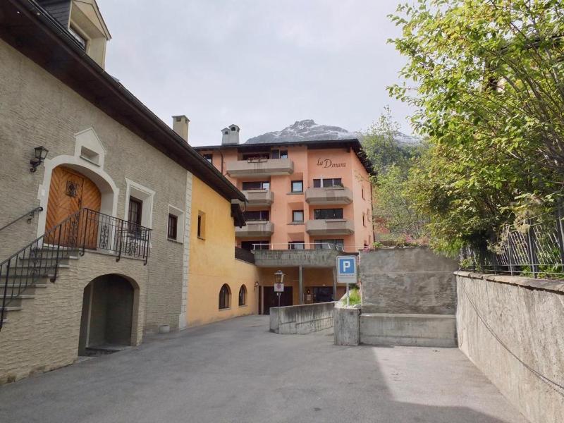 Apartment with Mountain View image 3