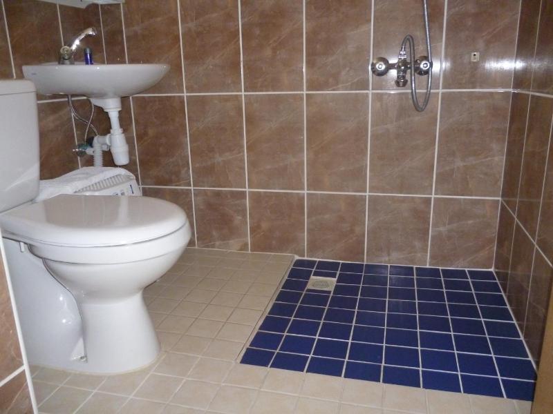 Double or Twin Room image 3