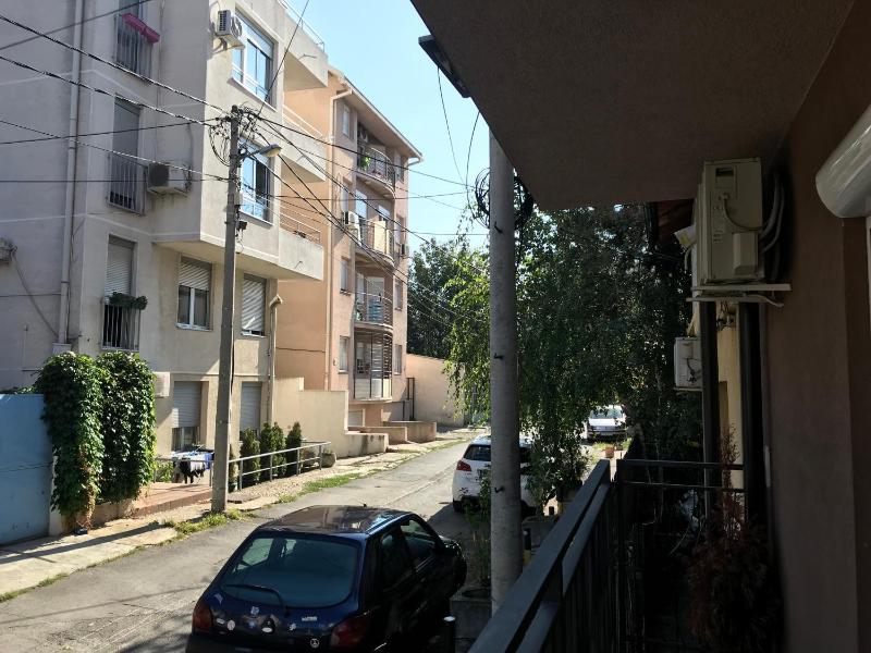 Primavera Apartment - image 4
