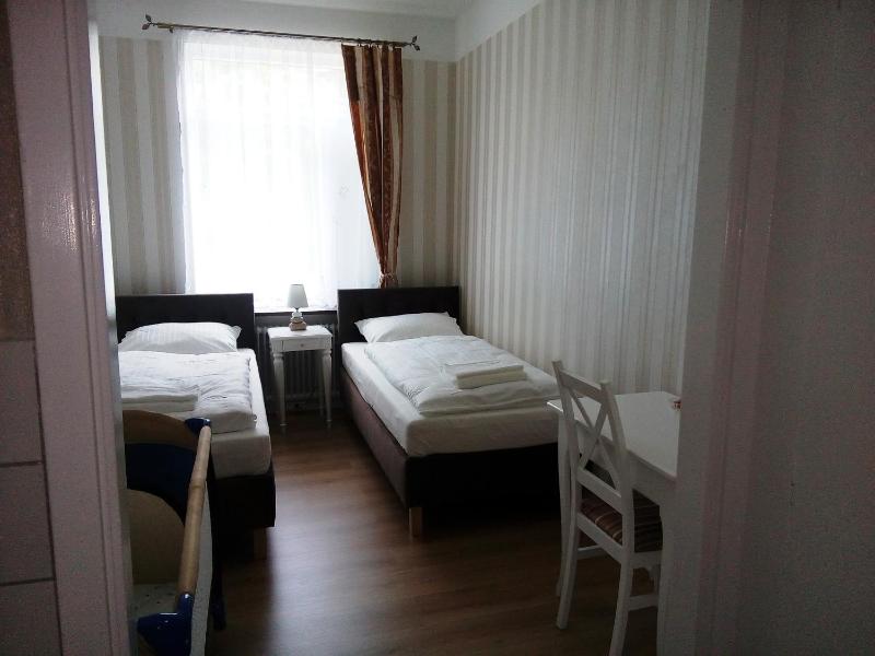 Double or Twin Room with Shared Bathroom image 2