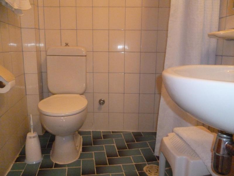 Economy Double or Twin Room image 4