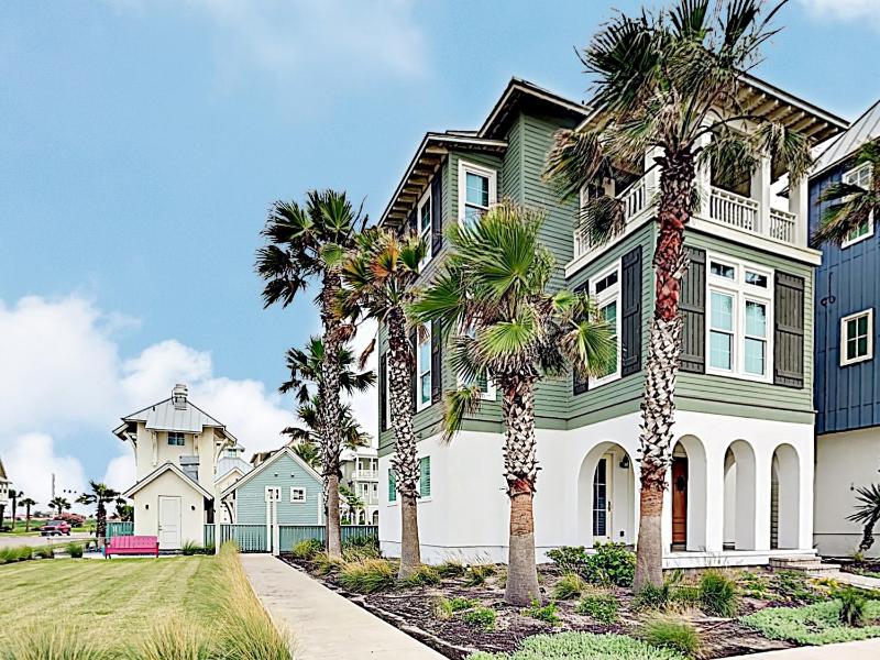 Three-Bedroom House image 1