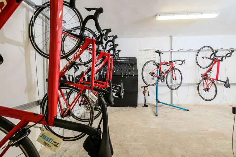 Premium Double Room - Cycling Package image 3