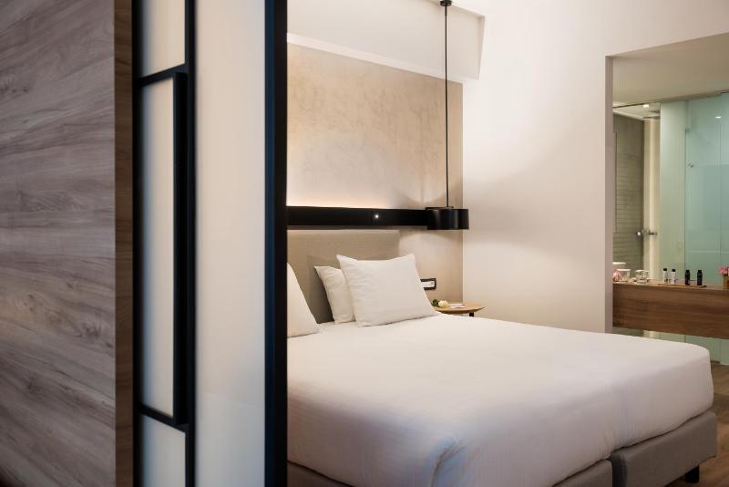 Junior Suite with Pool View (Up to 3 Adults) image 3