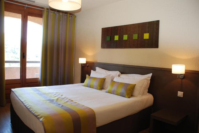 Comfort Double Room with Balcony image 3