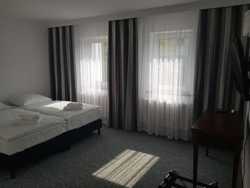 Double or Twin Room with Private Bathroom image 3