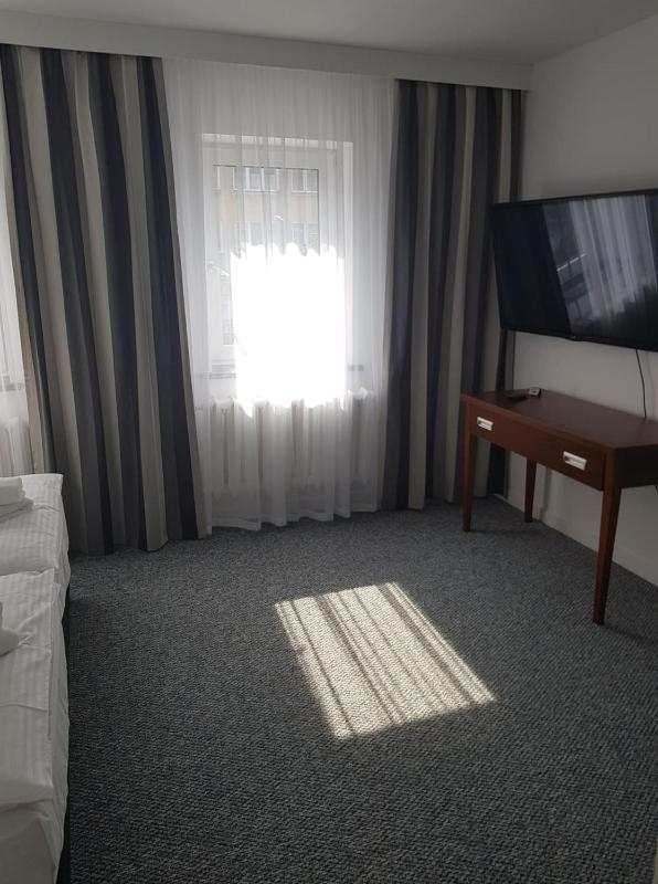 Double or Twin Room with Private Bathroom image 2