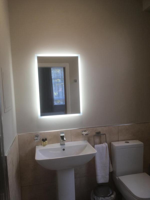 Double Room image 1
