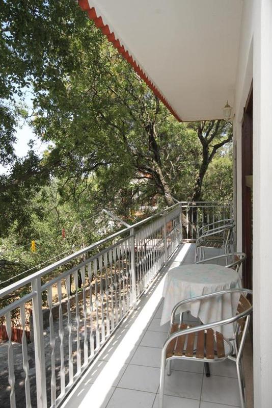 Two-Bedroom Apartment with Balcony image 3