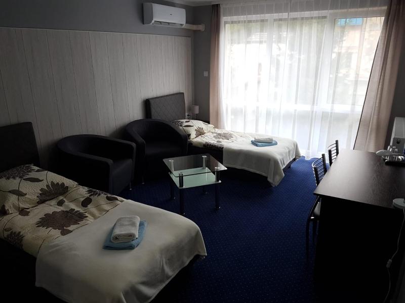Double Room with Private Bathroom image 1
