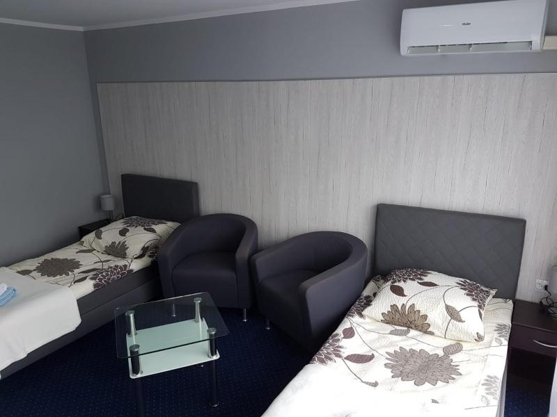 Double Room with Private Bathroom image 3