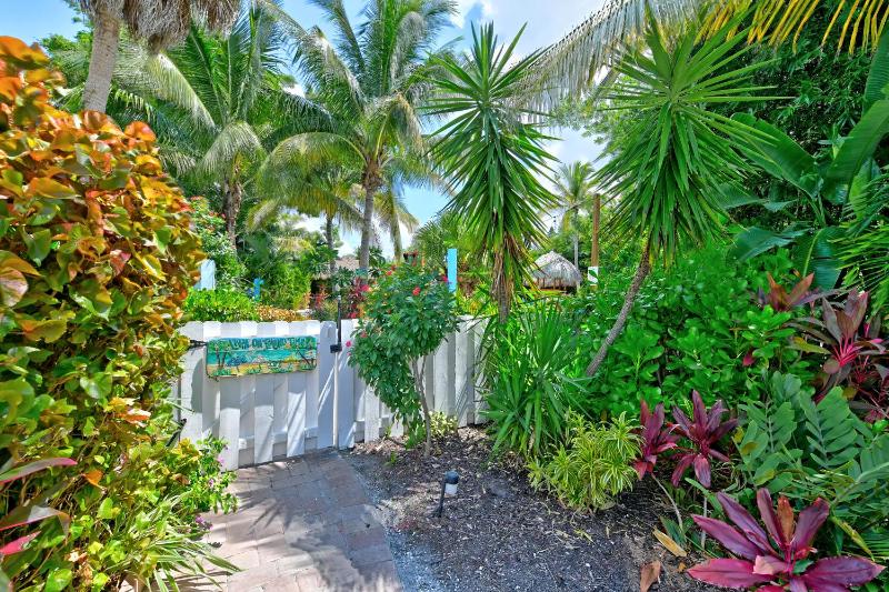 Siesta Key Palms Resort - image 22