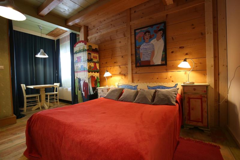 Double or Twin Room image 3
