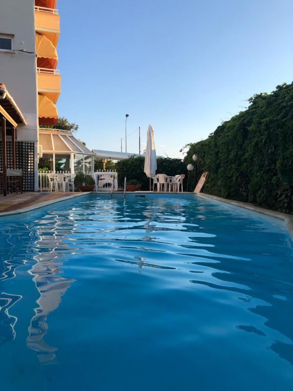 Park Hotel - image 1