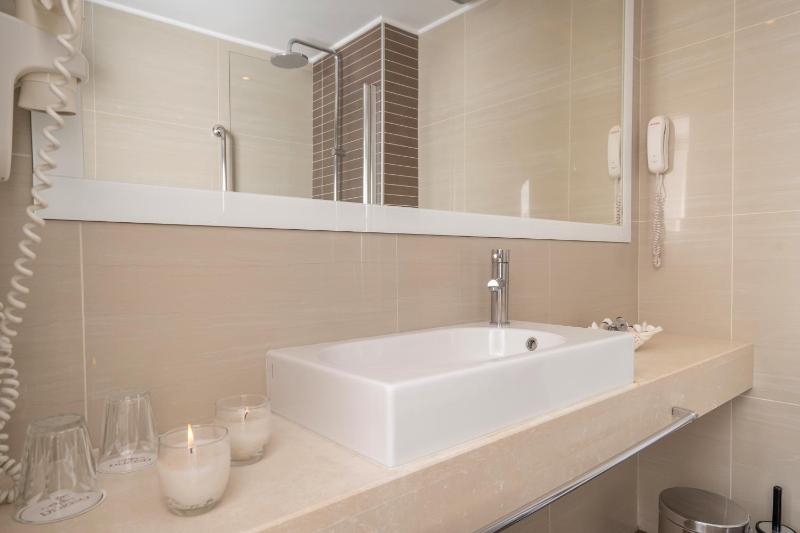 Triple Room image 1