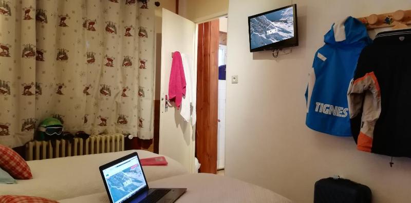 Twin Room image 2