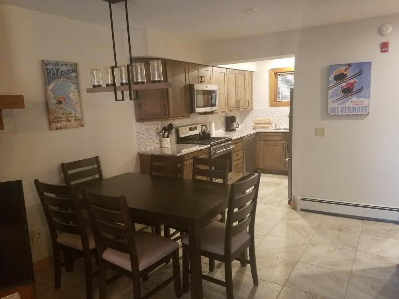 Three-Bedroom Townhouse image 3