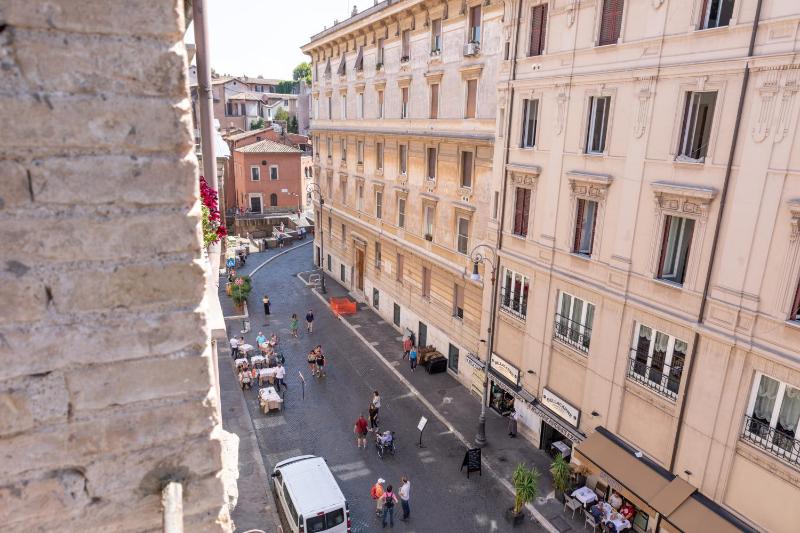 Superior King Room image 2