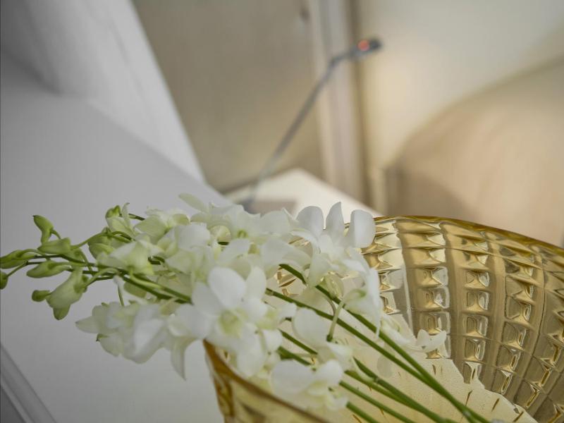 Deluxe Double Room with 2 Extra Beds image 2