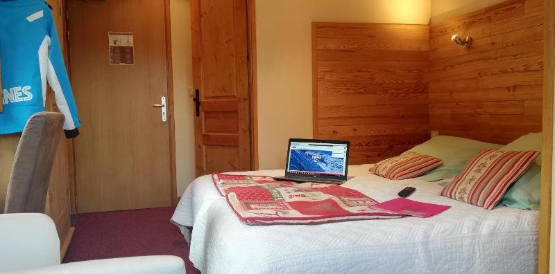 Small Double Room image 3