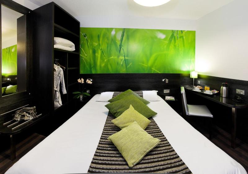 Double Room image 1