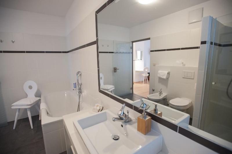 Executive Double or Twin Room image 2