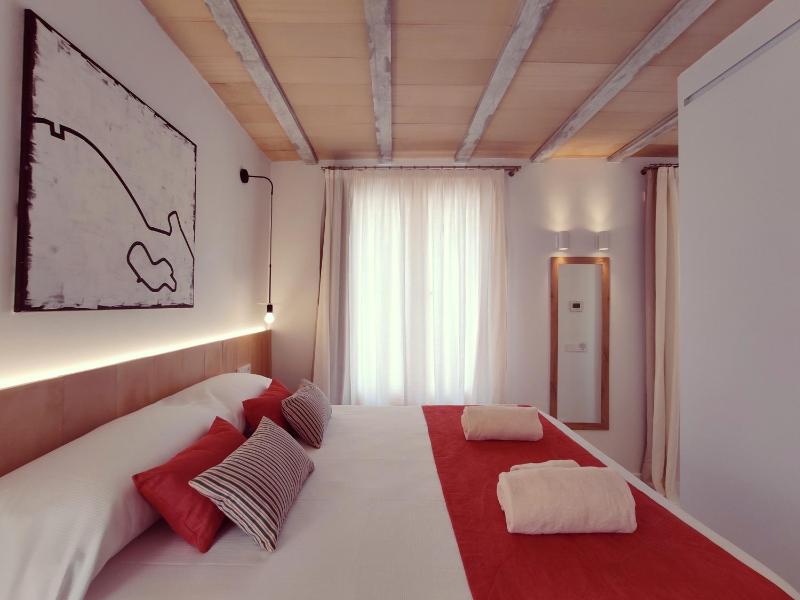 Double Room with Terrace image 3