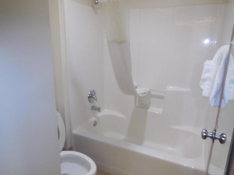 Deluxe King Studio Suite - Non-Smoking image 3
