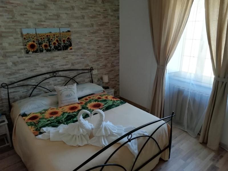 Double Room image 3