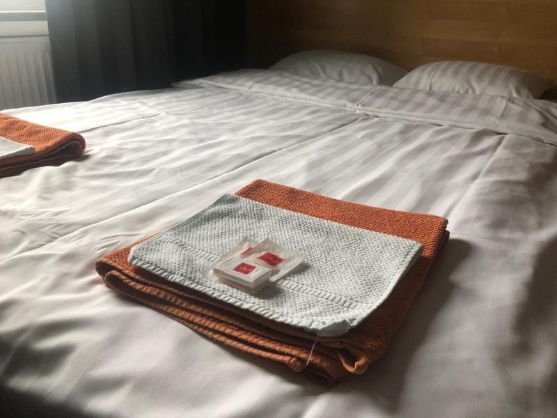 Deluxe Room image 2