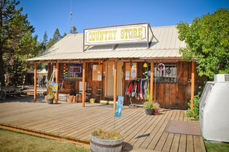 Bend-Sunriver Camping Resort 24 ft. Yurt 16 - image 11