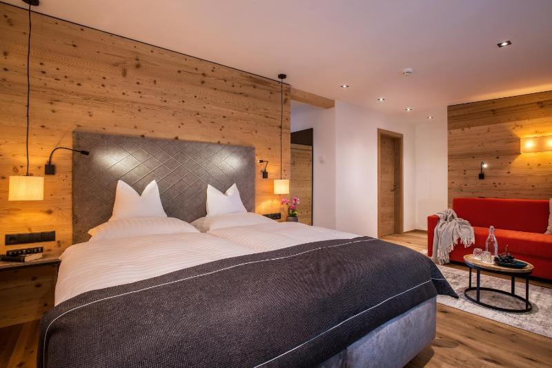 Superior Double Room image 2