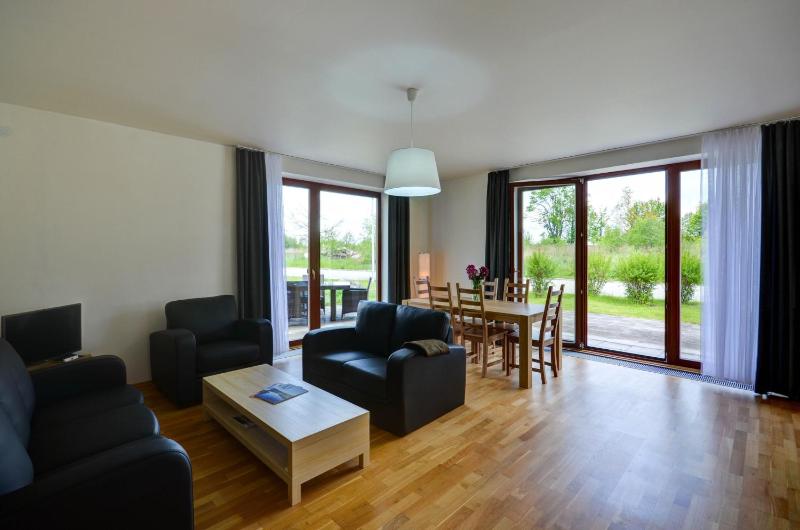 Two-Bedroom House image 4