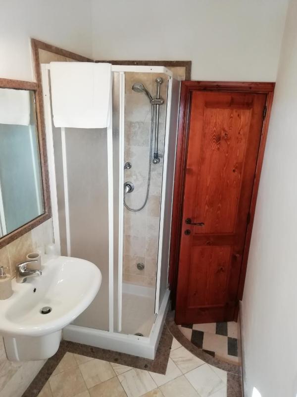 Triple Room image 4