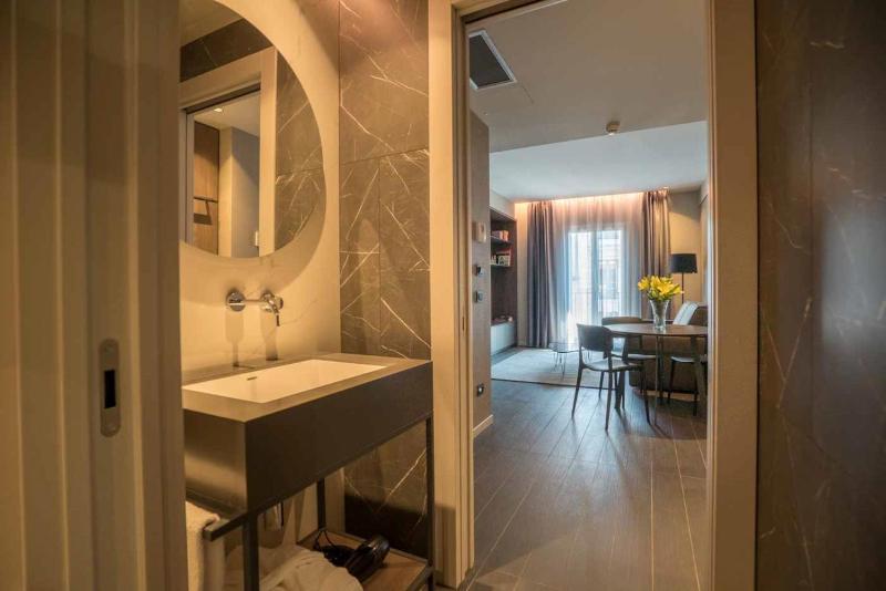 Deluxe Apartment image 2