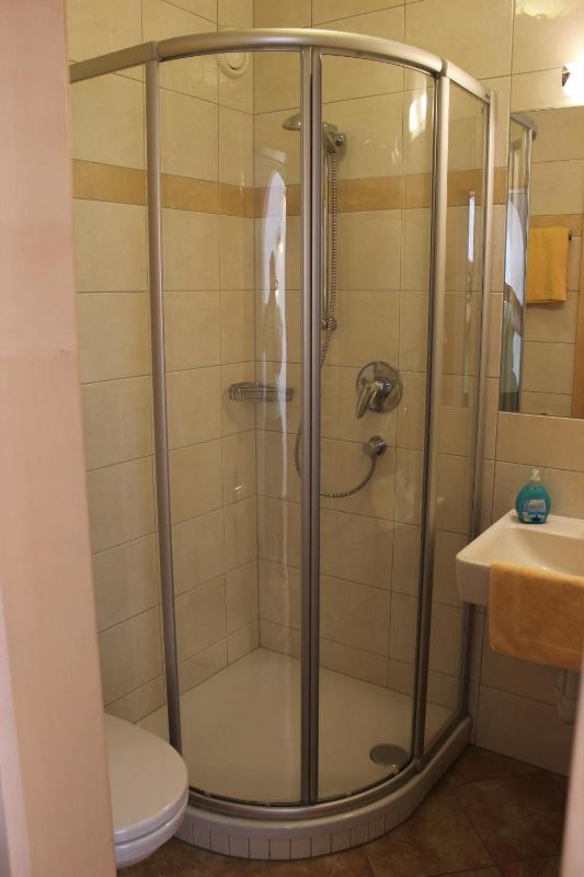 Double Room image 3