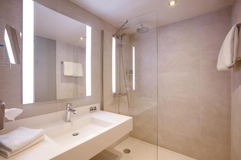 Double Room image 2