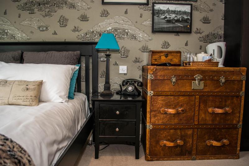 Standard Double Room image 4