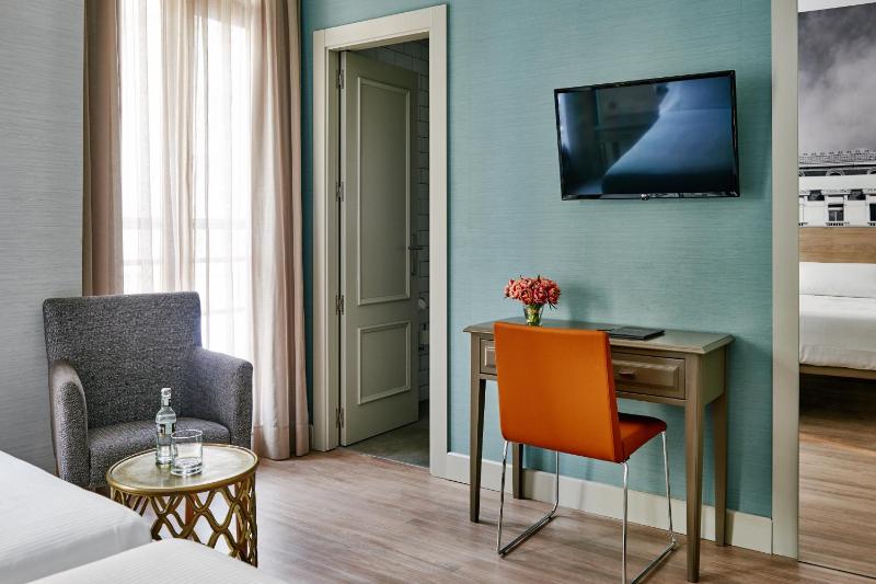 Double Room with View image 2