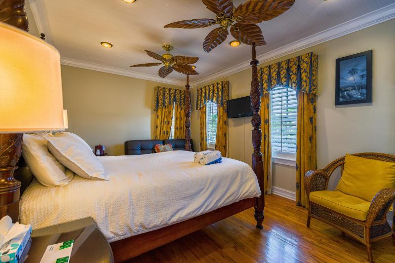 Luxury Queen Room image 3